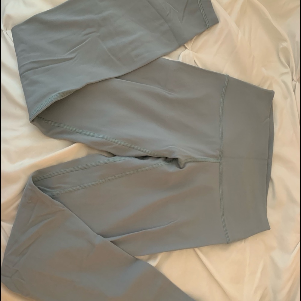 Lululemon Align 25’  Rare Blue Cast Color Size 4